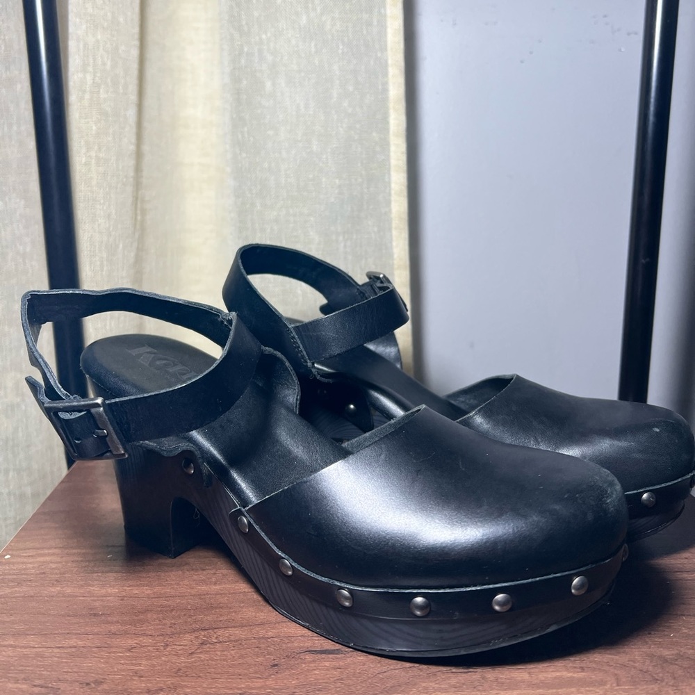 Korks clog heels